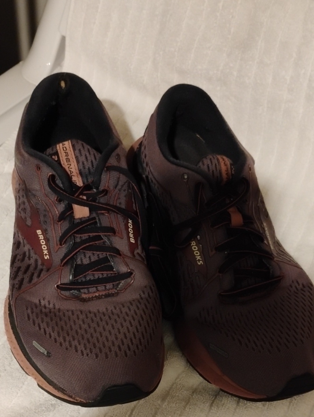 Brooks Women's Adrenaline GTS 21 Running Shoes